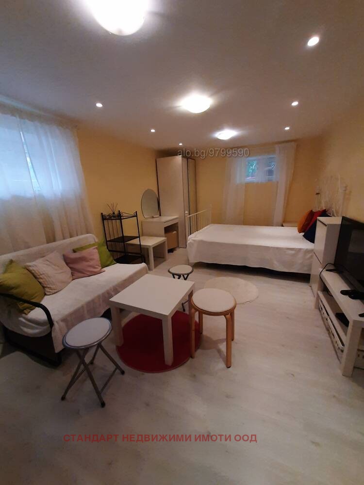 A louer  Studio Plovdiv , Tsentar , 30 m² | 81029802