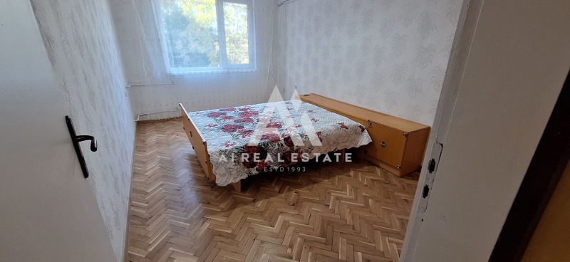 Дава под наем  3-стаен град Плевен , Широк център , 106 кв.м | 77360435 - изображение [9]