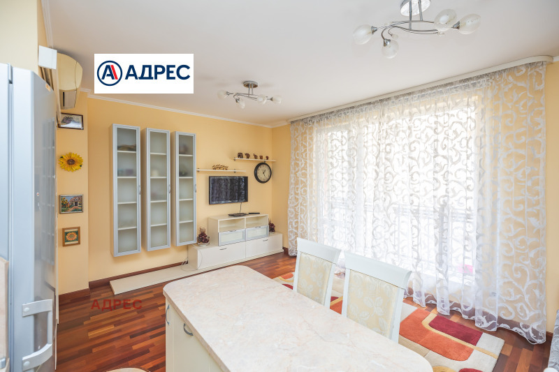 Дава под наем  3-стаен град Варна , Център , 85 кв.м | 69740007