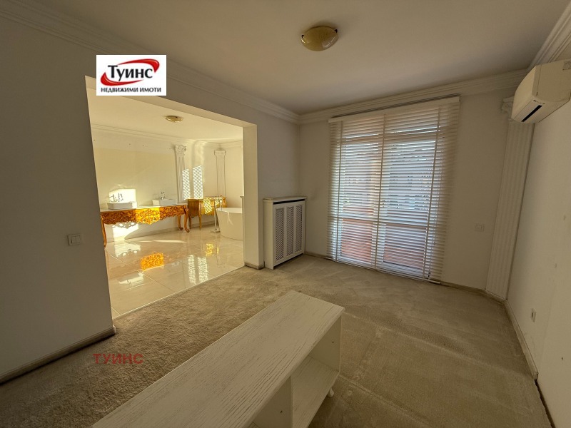 Дава под наем КЪЩА, гр. Пловдив, Кършияка, снимка 11 - Къщи - 52537600