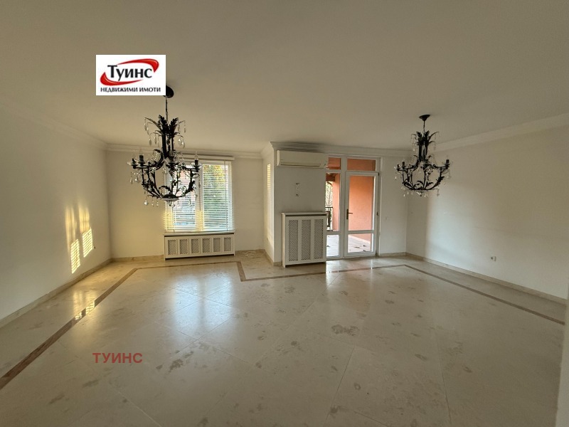 Дава под наем КЪЩА, гр. Пловдив, Кършияка, снимка 3 - Къщи - 52537600