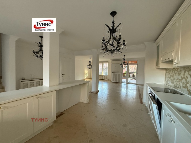 Дава под наем КЪЩА, гр. Пловдив, Кършияка, снимка 5 - Къщи - 52537600