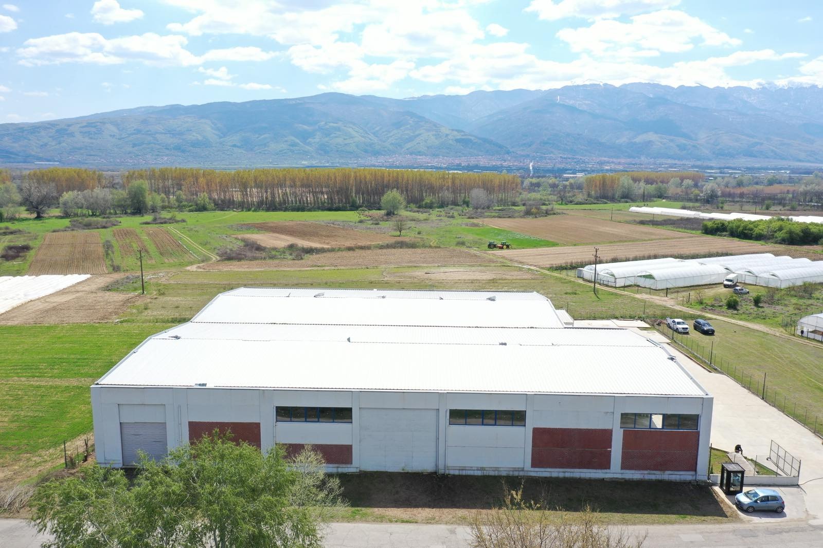 Дава под наем СКЛАД, гр. Петрич, област Благоевград, снимка 9 - Складове - 54002428