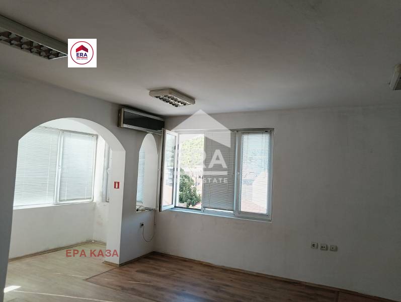 Do wynajęcia  Biuro Sliwen , Centar , 40 mkw | 23736030 - obraz [4]