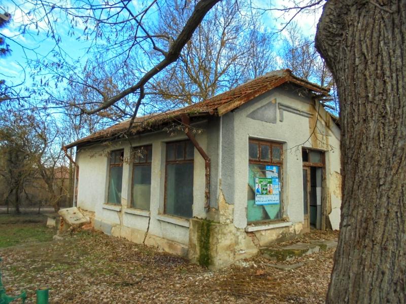 Продава  Къща област Добрич , с. Росеново , Идеален център, 200 кв.м | 71626211