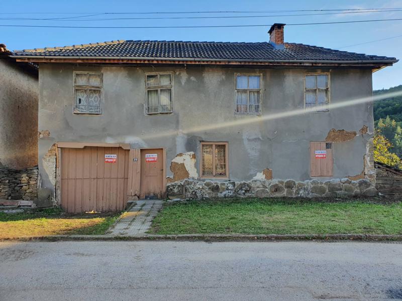 Продава  Къща област Ловеч , с. Ломец , 538 кв.м | 46793995 - изображение [2]
