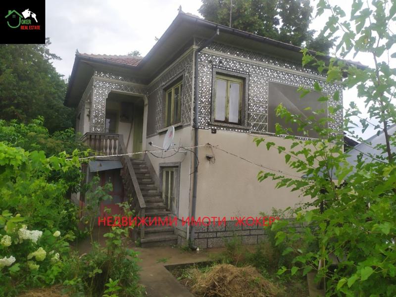 Продава  Къща област Велико Търново , с. Иванча , 140 кв.м | 91363197