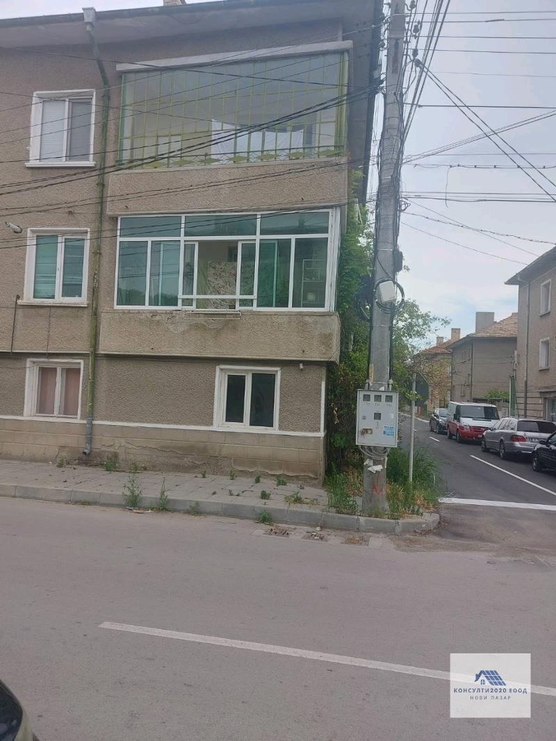 Продава  Етаж от къща област Шумен , гр. Нови пазар , 130 кв.м | 35900033