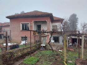 Продажба на имоти в с. Славяни, област Ловеч - изображение 1 