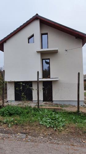 Продажба на къщи в област Кюстендил — страница 7 - изображение 11 