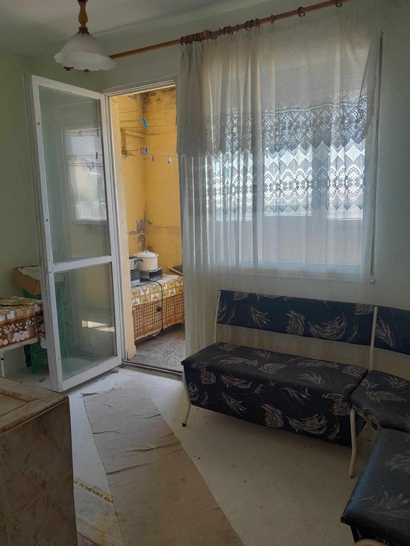 Продава  2-стаен област Силистра , гр. Тутракан , Възход, 50 кв.м | 10664859 - изображение [11]