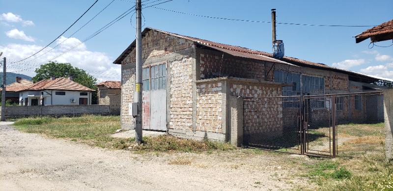 Продава  Пром. помещение област Пловдив , с. Войнягово , 1756 кв.м | 10263746 - изображение [2]
