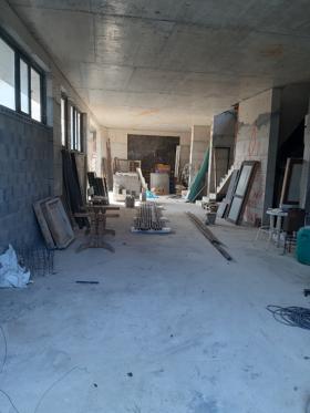 Промишлени помещения под наем в град Варна, Изгрев - изображение 3 